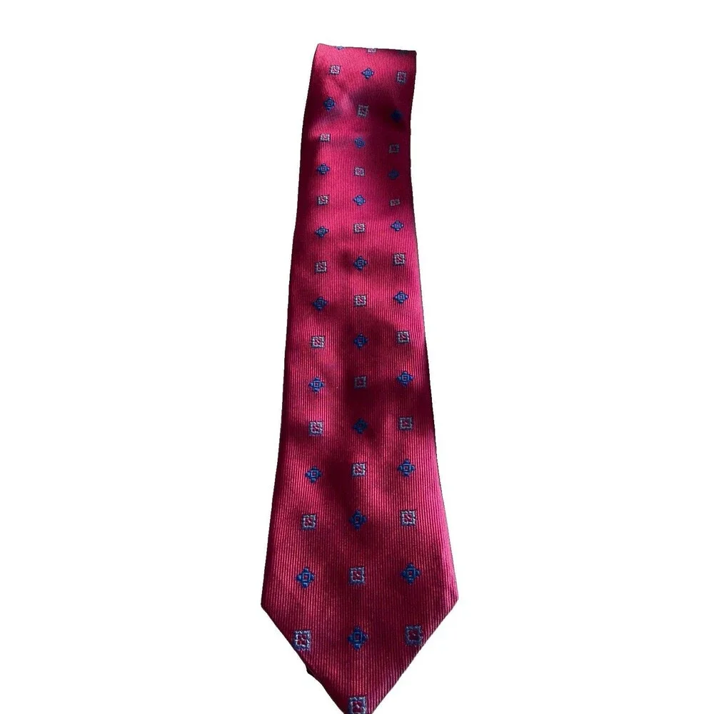 David Donahue Tie Raspberry Pink Geometric Mens 100% Silk